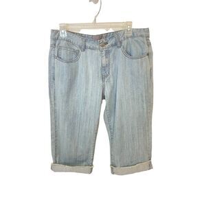 Tex Max Azria Light Blue Denim Cut Off Capri Jeans 32